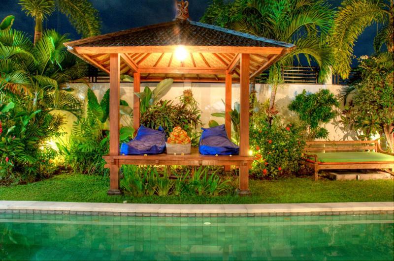 Coco Poco Villa Seminyak Bilik gambar